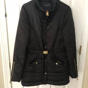 Woman’s Winter Zip up Coat